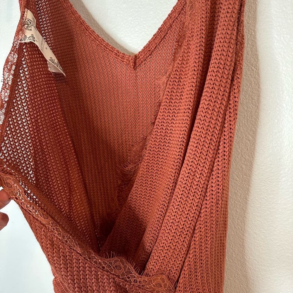 Rust Open Lace Back Tank - Picture 4 of 4